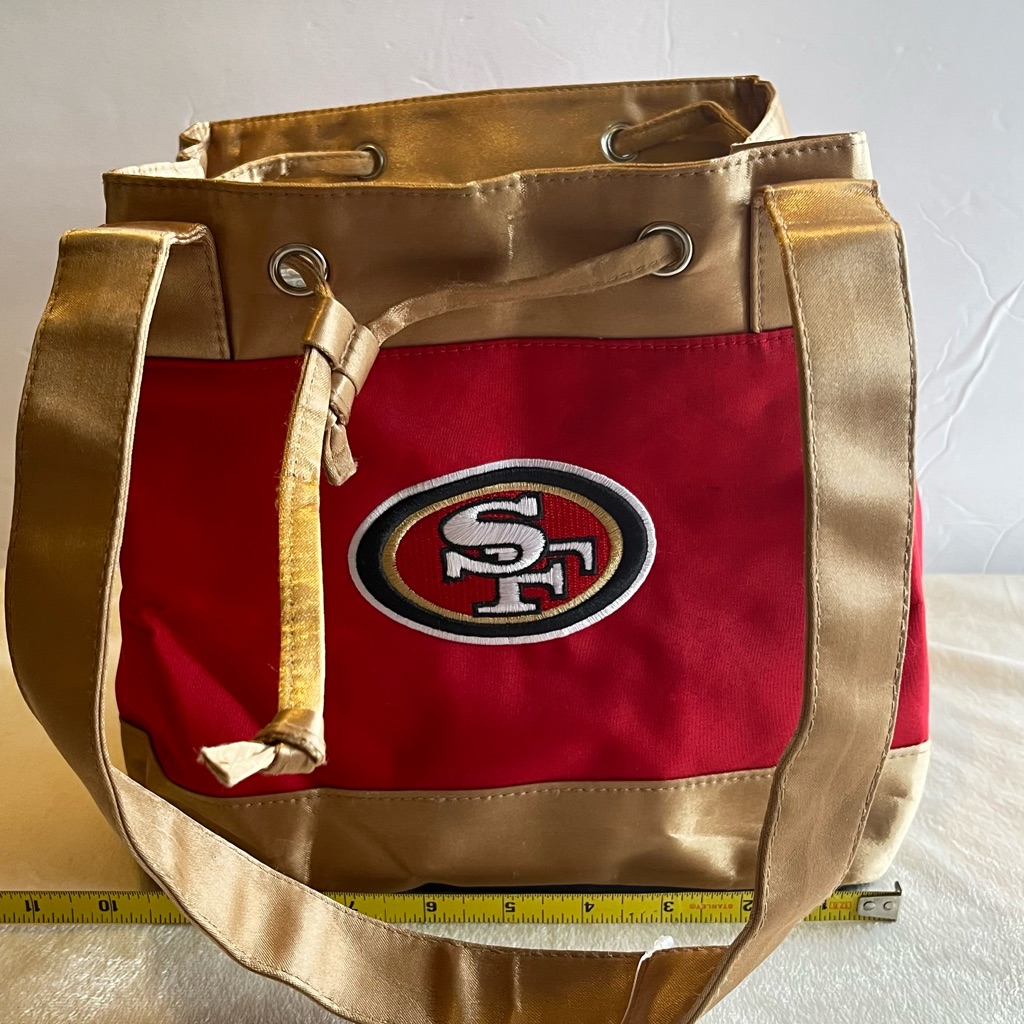 San Francisco Profanity Woman Lunch BoxPicnic